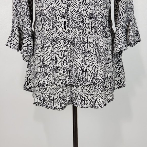 Ophelia Roe Black Snakeskin Print Bell Sleeve Layered Pullover Top Size M - Picture 8 of 12